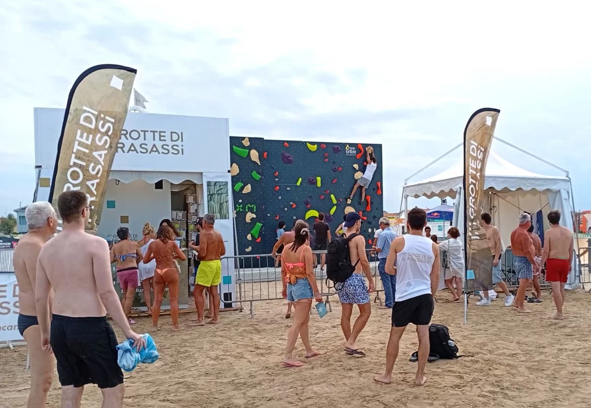 Le Grotte di Frasassi protagoniste  al 105XMaster di Senigallia