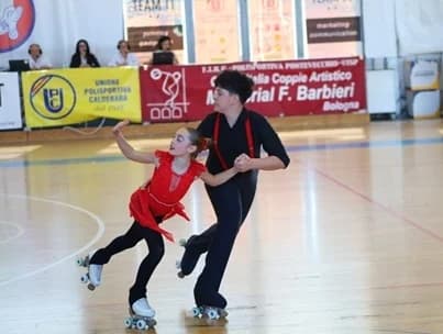 Pattinaggio Artistico: Due titoli regionali federali e due ori al 43° Trofeo Nazionale per Coppia Artistico “F. Barbieri” per le coppie della Diavoli Verde Rosa