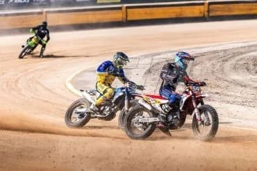 IL MONDIALE FLAT-TRACK VINTO DA KRAJCOVIC, IL VFR SFIORA IL PODIO CON L’INGLESE TIM NEAVE
